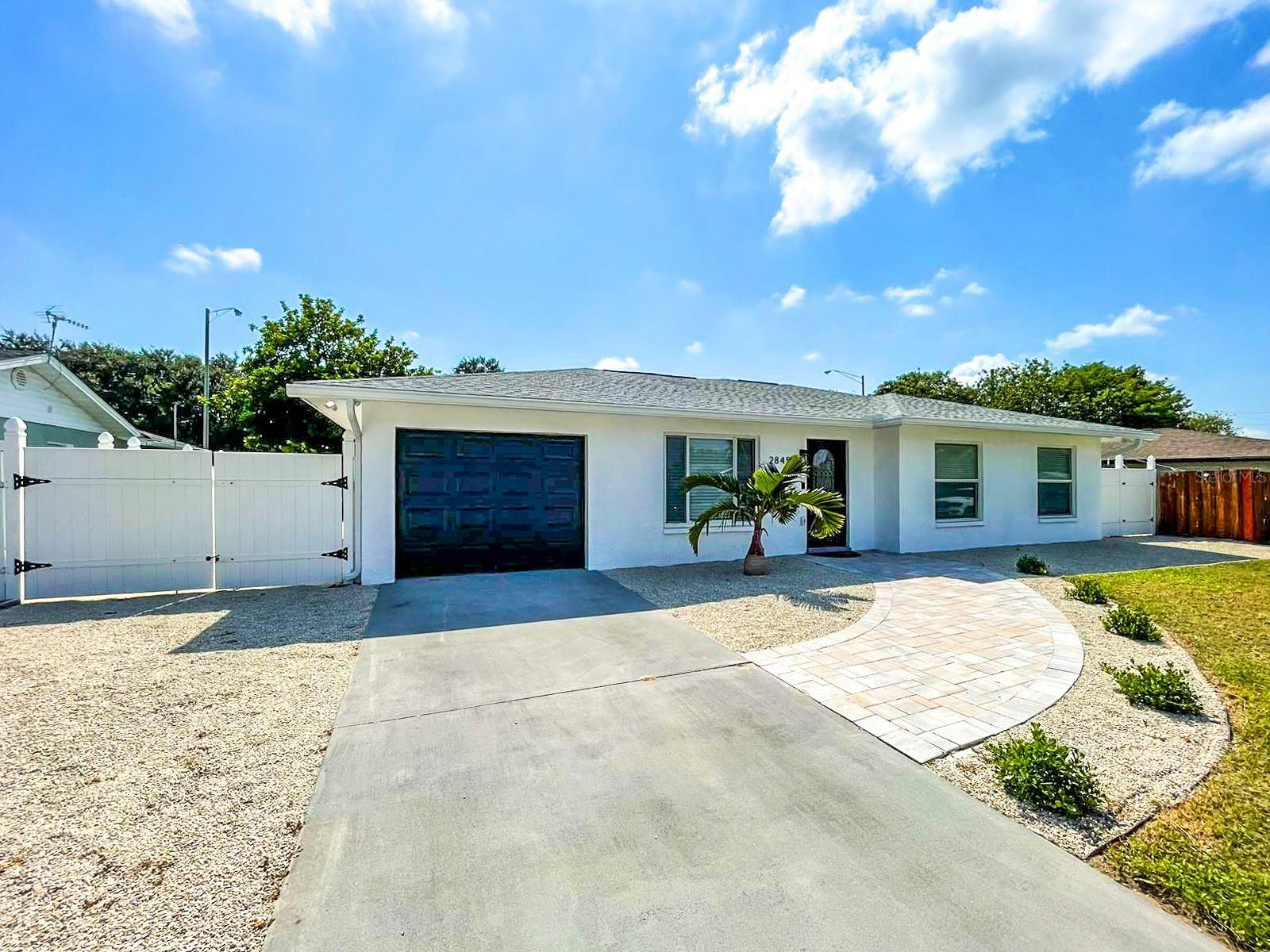 2845 Indianwood Drive  Sarasota FL 34232 photo