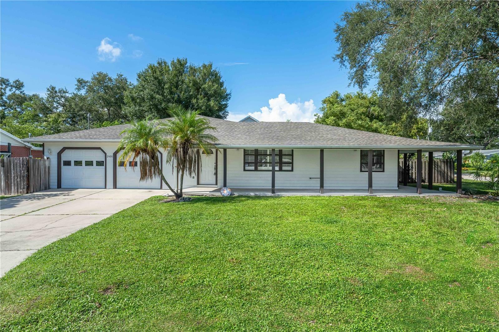 Property Photo:  2491 Hawthorne Street  FL 34239 