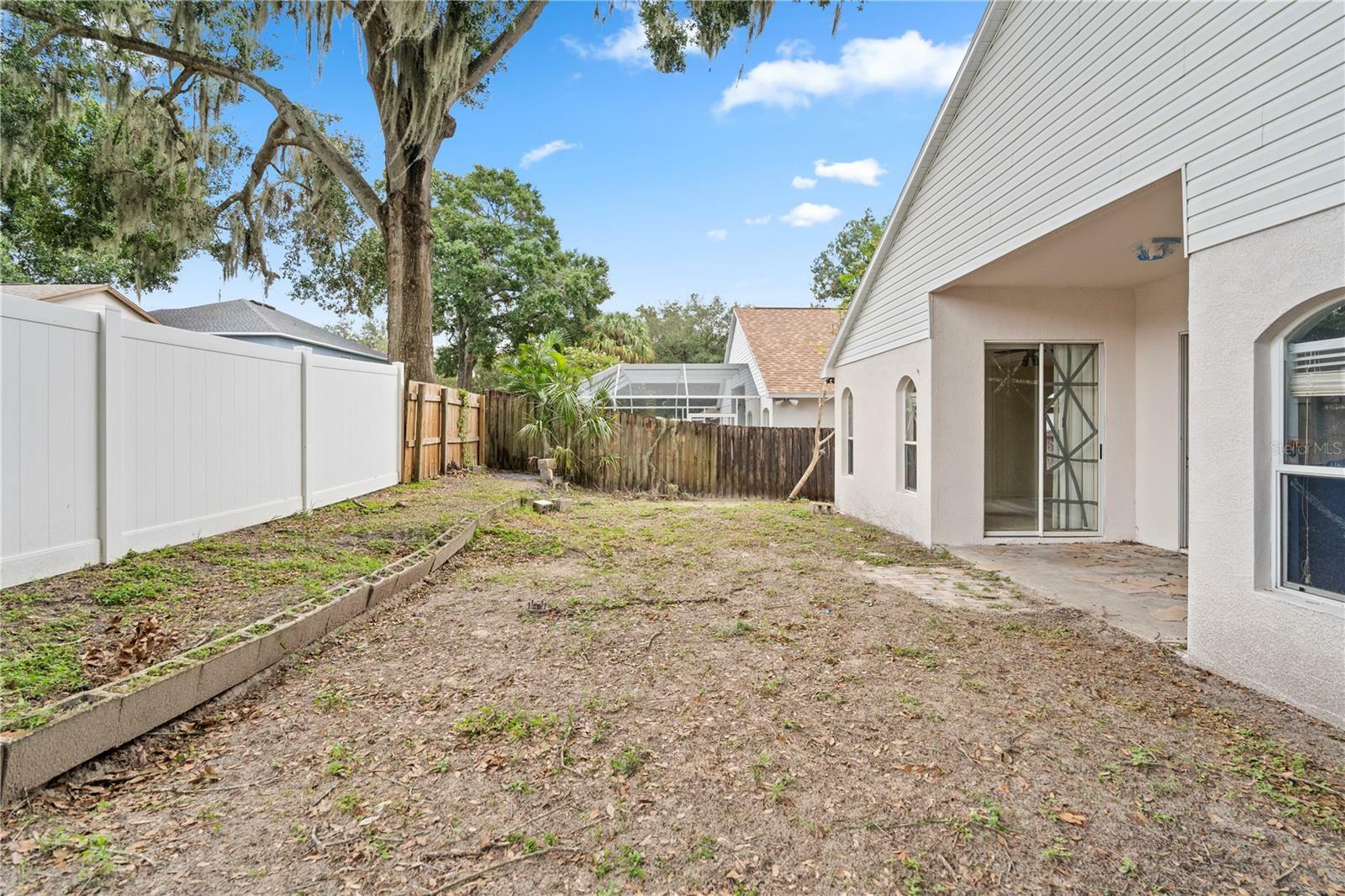 Property Photo:  1418 Trail Boss Lane  FL 33511 