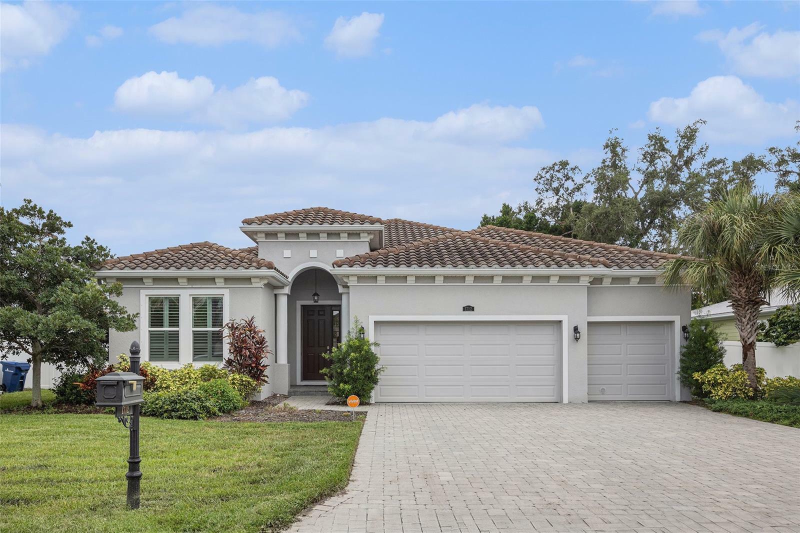 Property Photo: 1712 Worrington Street FL 34231