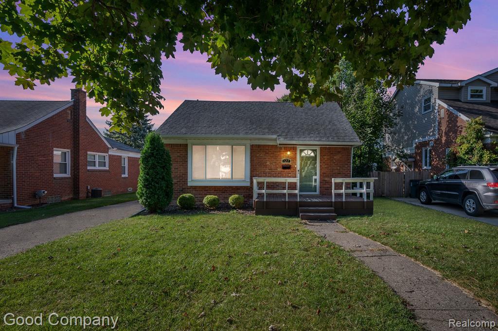 Property Photo: 127 Chippewa Avenue MI 48073 2576