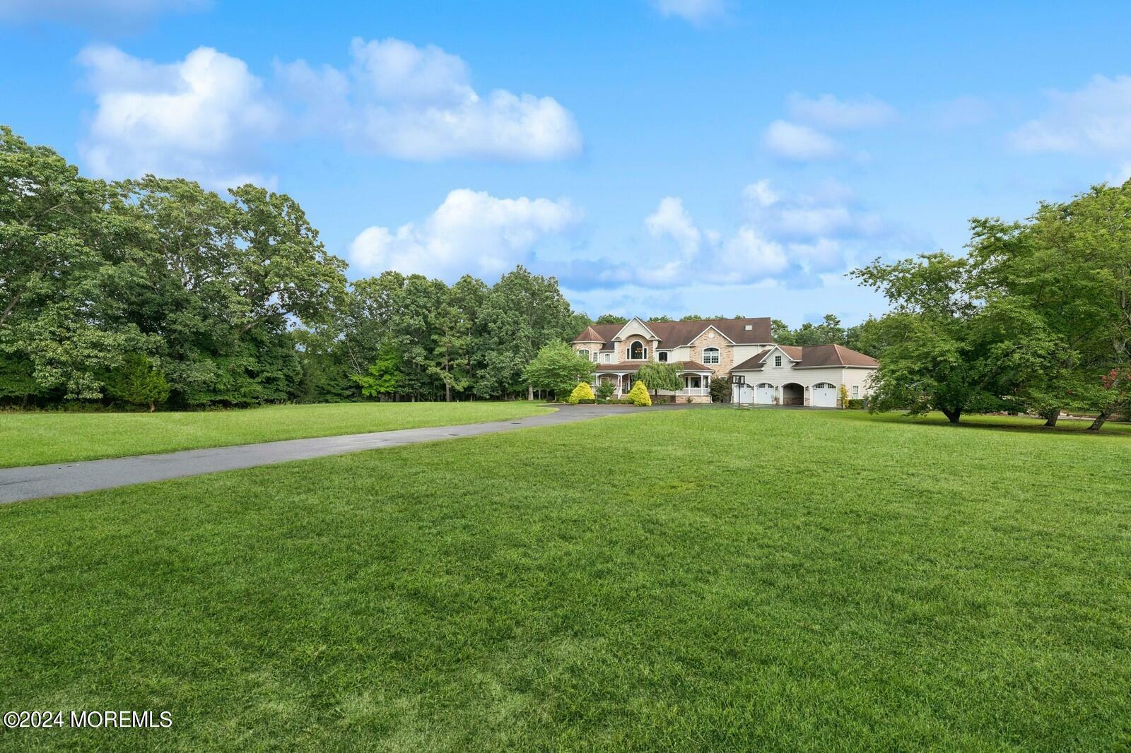 Property Photo:  204 Stillhouse Road  NJ 08510 