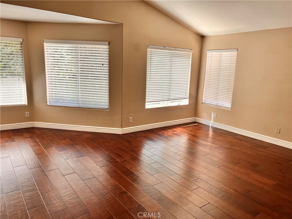 Property Photo:  23524 Heritage Oak Court  CA 91321 