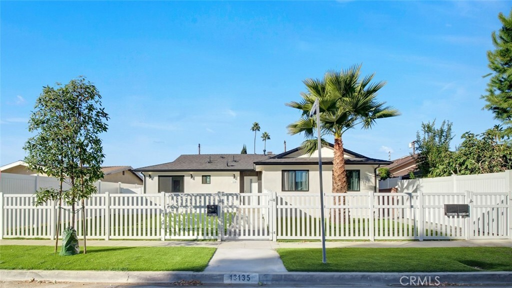 Property Photo:  13135 Burton Street  CA 91605 