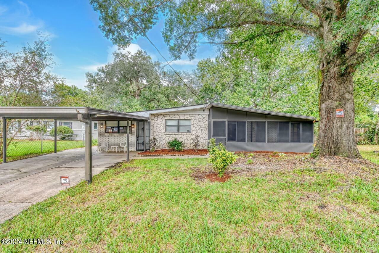 Property Photo:  3957 Barmer Drive  FL 32210 