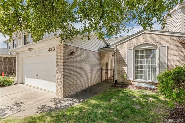 Property Photo:  483 Dorset Circle  MI 48439 