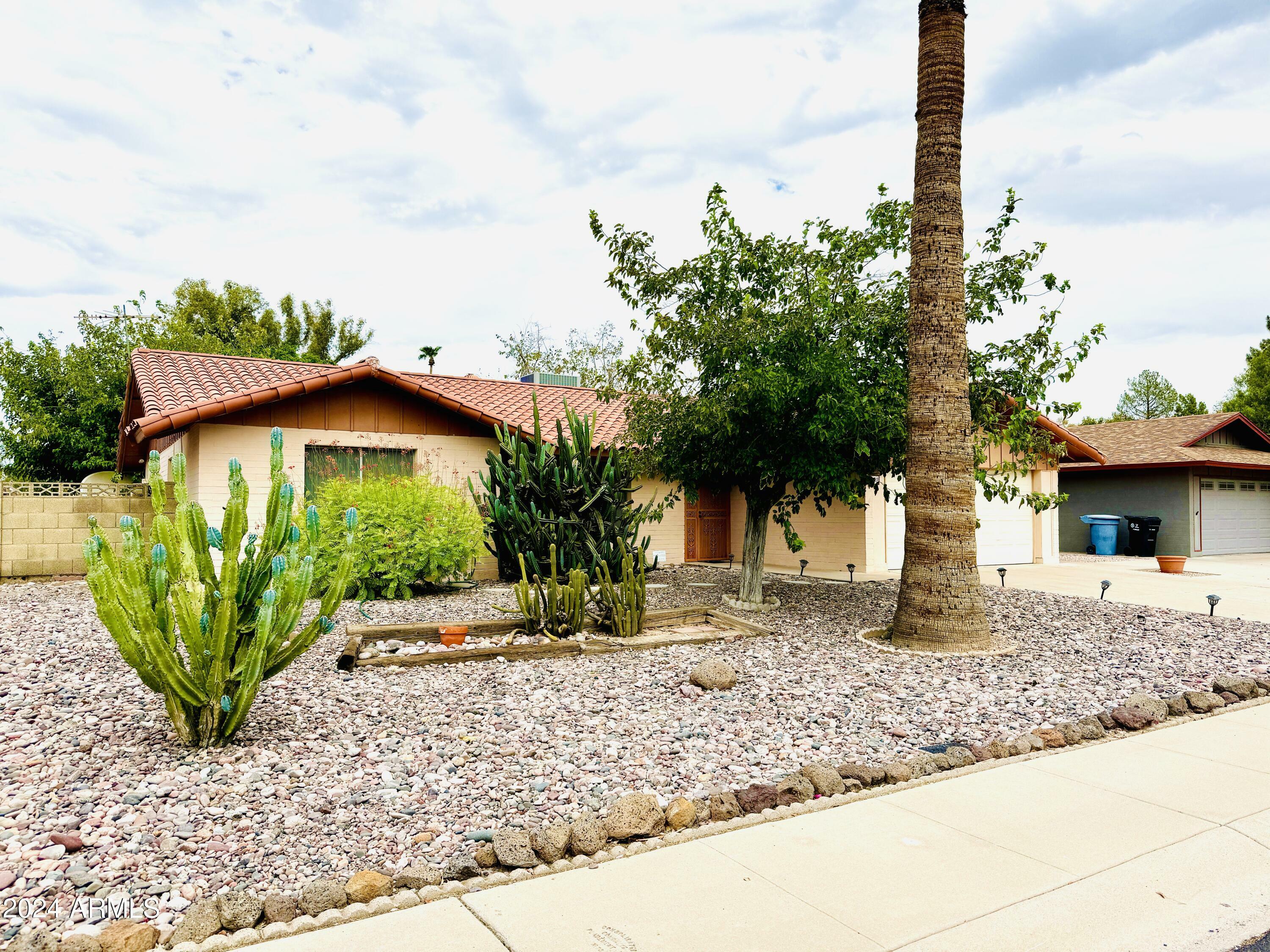 Property Photo:  702 E Carmen Street  AZ 85283 