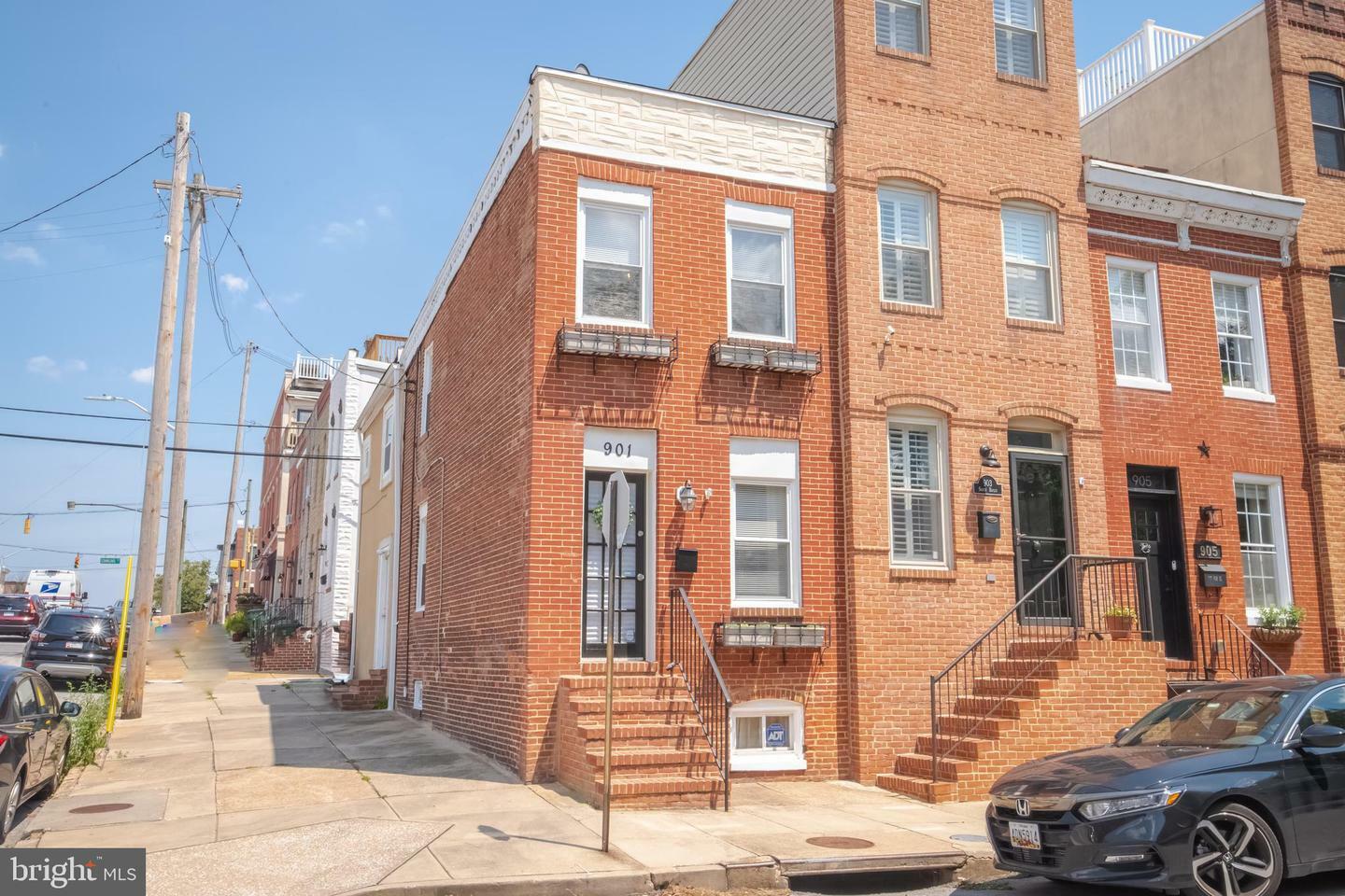 Property Photo:  901 S Baylis Street S  MD 21224 