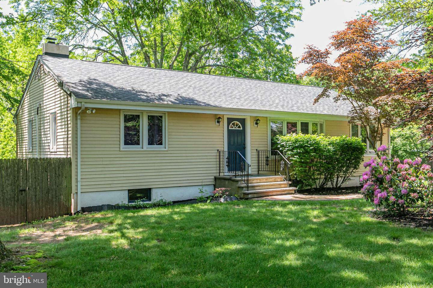 Property Photo:  102 Mosher Road  NJ 08540 