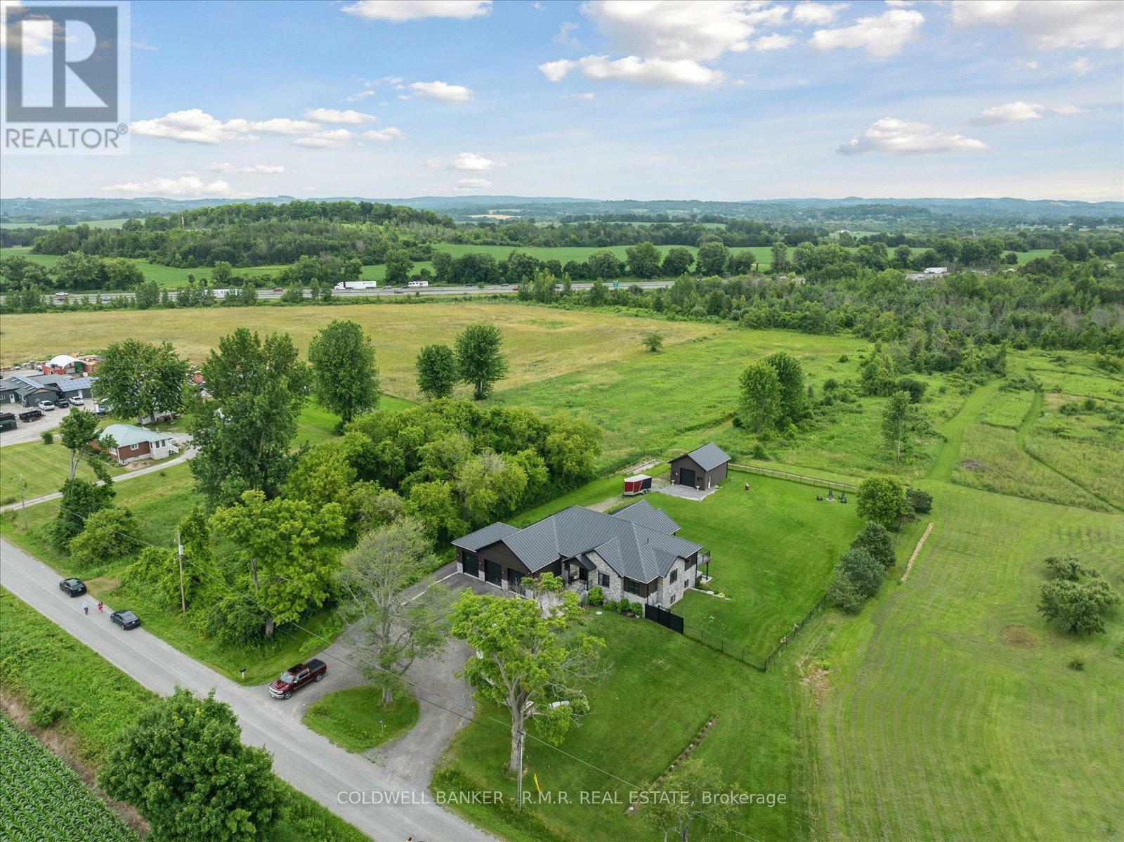 Photo de la propriété:  2189 Lovshin Road  ON K9A 0P7 