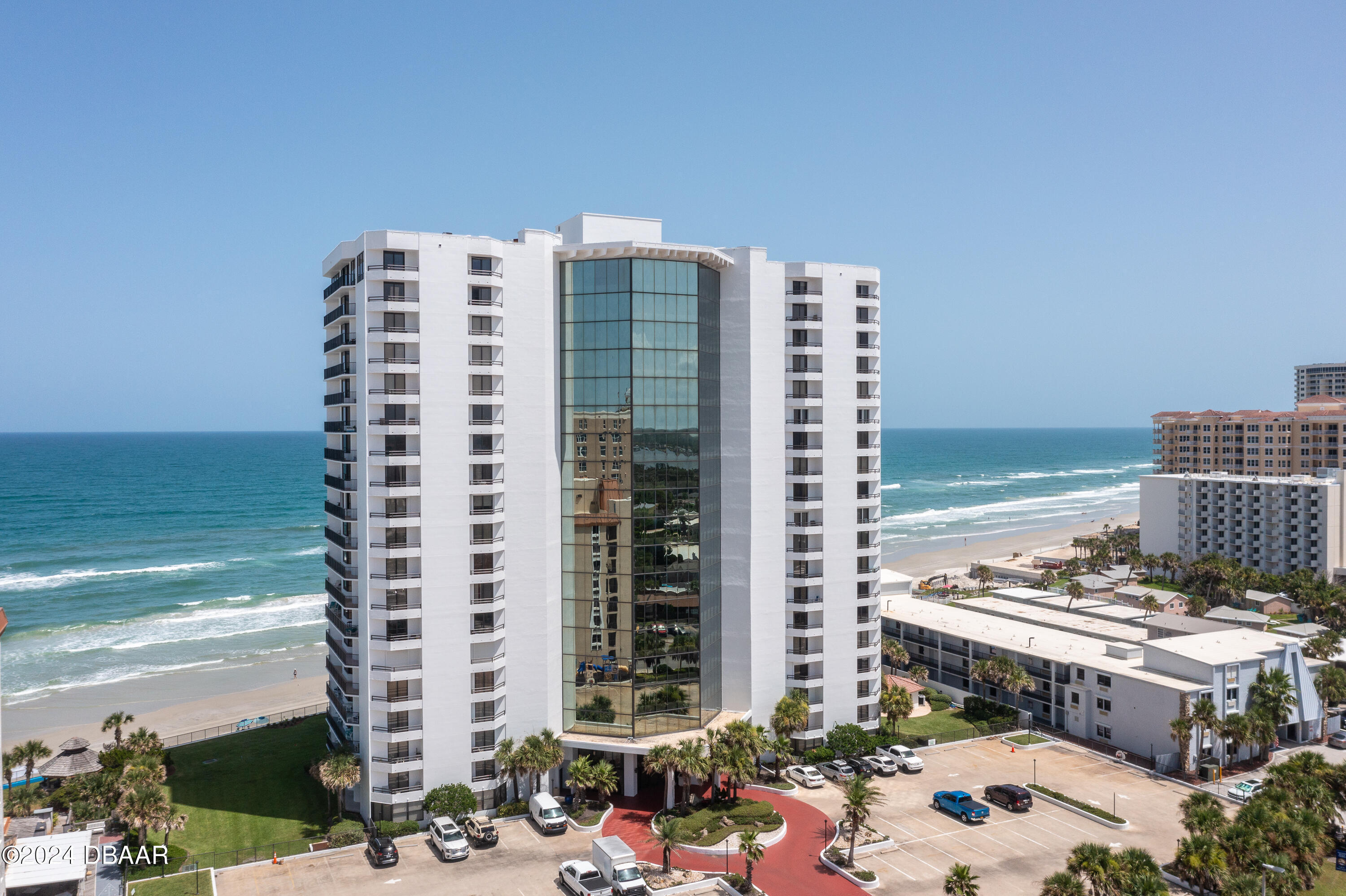 Property Photo: 2425 S Atlantic Avenue FL 32118