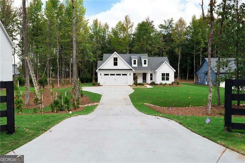 Property Photo:  276 Park Avenue  GA 30188 