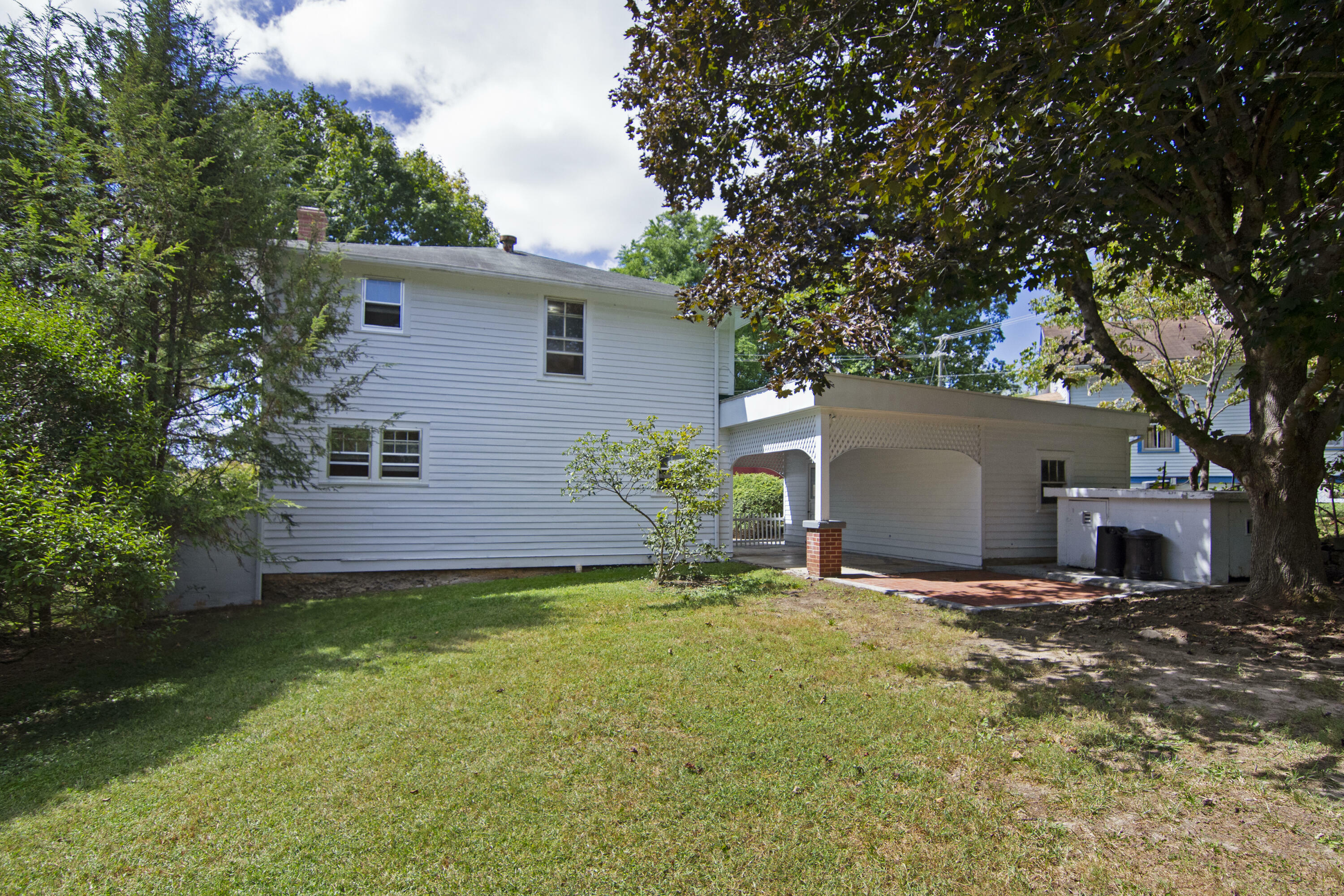 Property Photo:  175 W Randolph St  WV 24901 