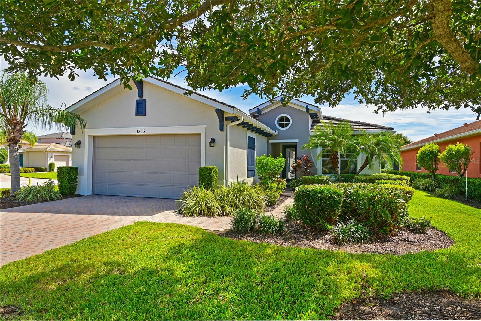 Property Photo:  1253 Tidewater Court  FL 34208 