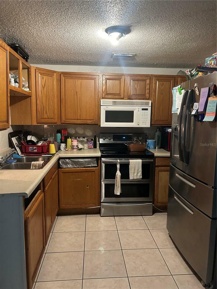 Property Photo:  904 32nd St E  FL 34221 