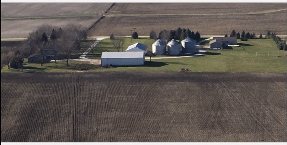Property Photo: 6239 S 6000W Road IL 60922