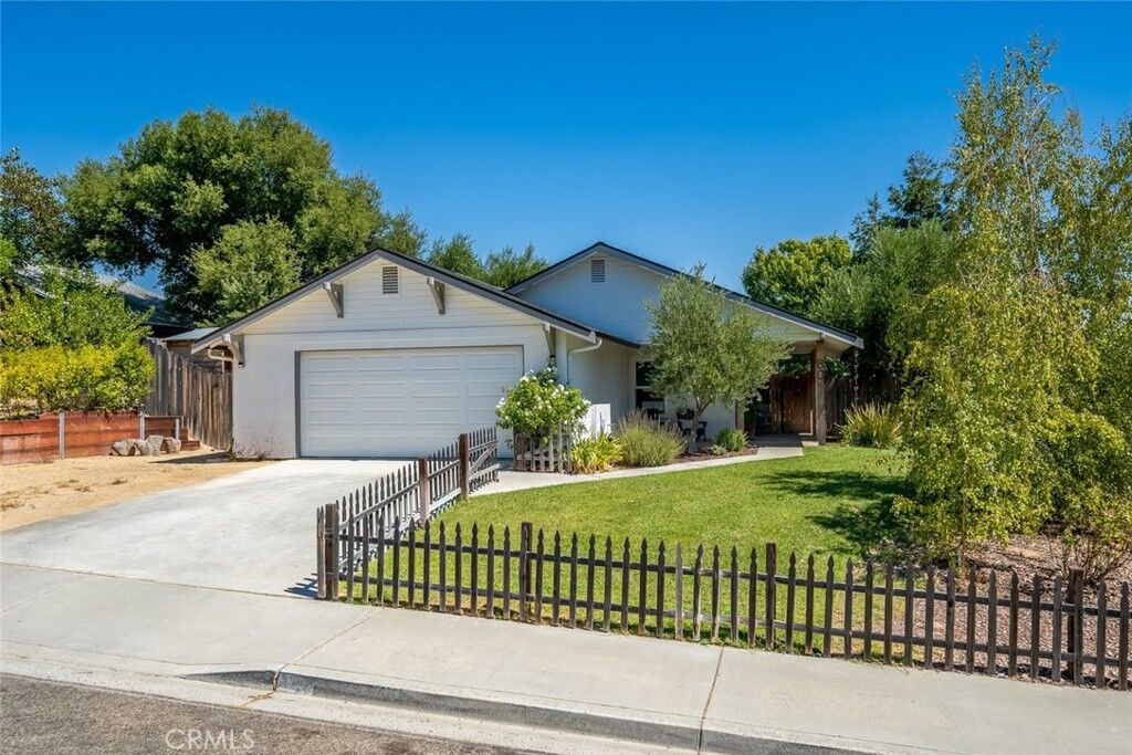 Property Photo:  80 Julie Lane  CA 93465 