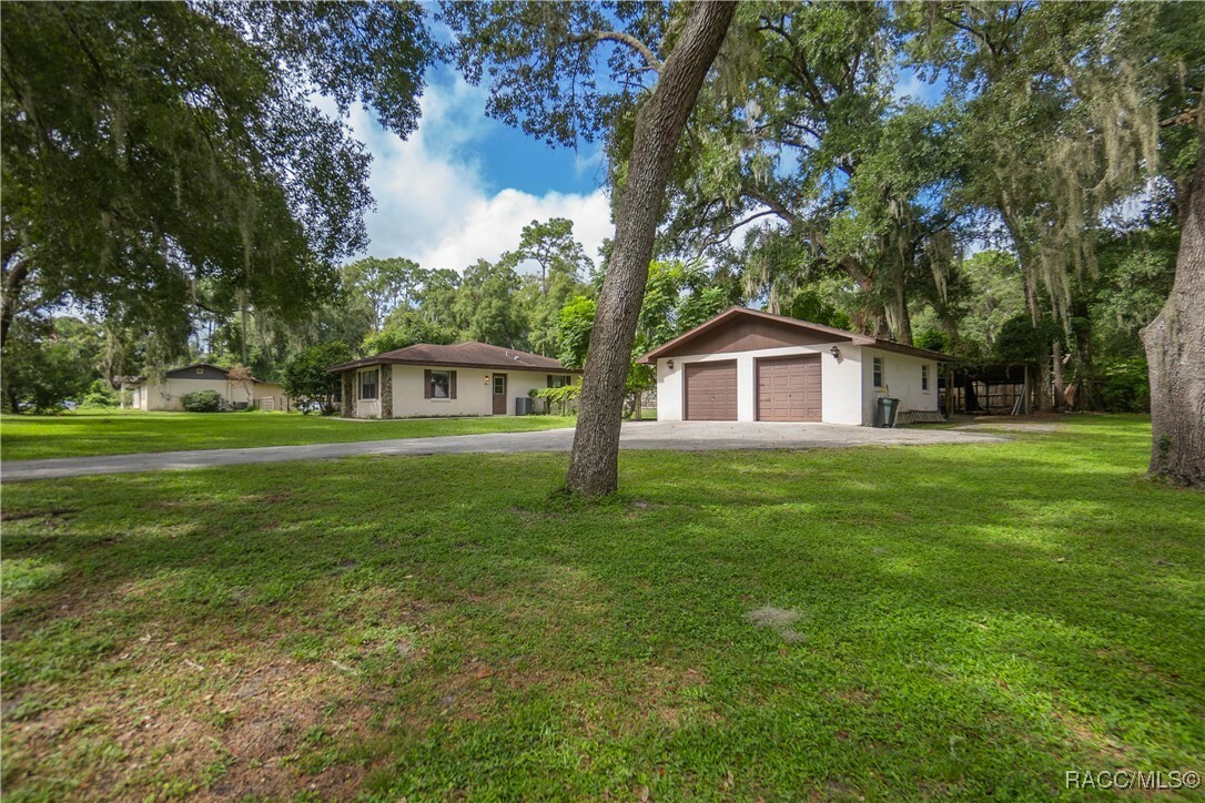 Property Photo:  184 N Bliss Point  FL 34453 