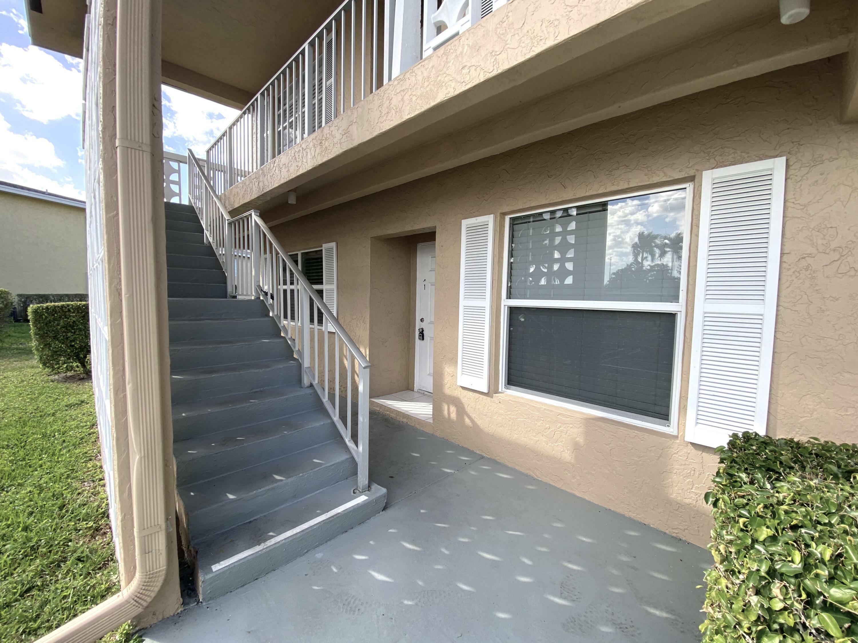 Property Photo:  2411 Papaya Drive 101  FL 33445 