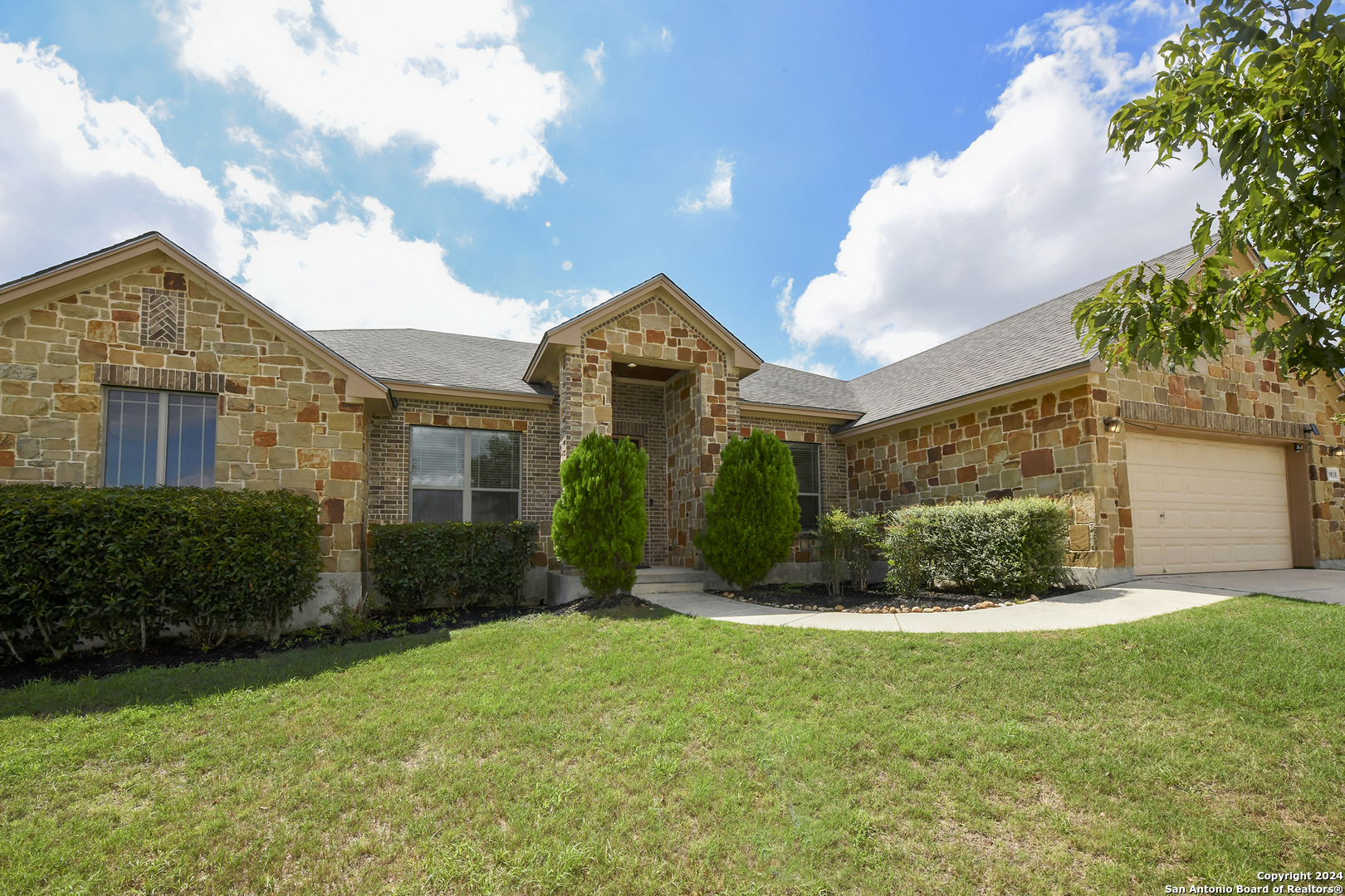 Property Photo:  9818 Spinnaker Path  TX 78263 