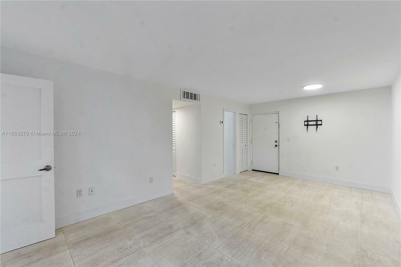 Property Photo:  9410 W Flagler St 114  FL 33174 