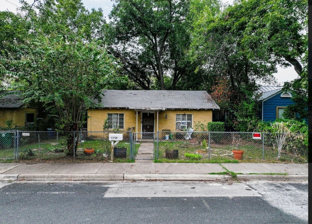 Property Photo:  4708 Gonzales Street  TX 78702 