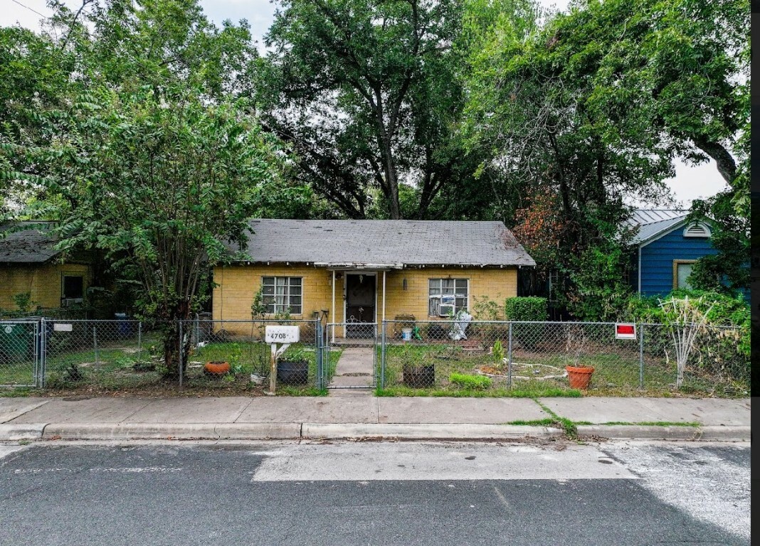Property Photo: 4708 Gonzales Street TX 78702
