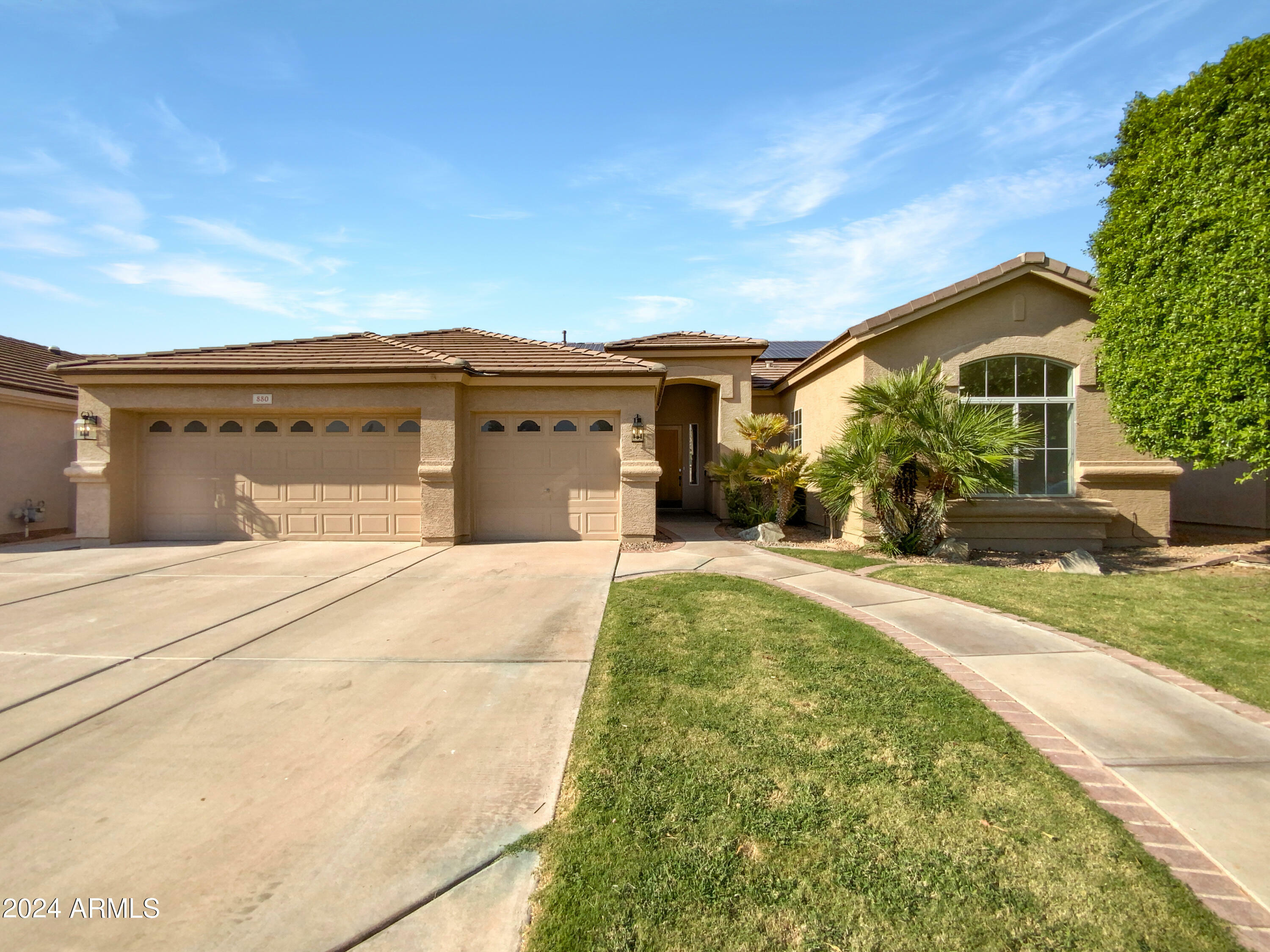 Property Photo:  880 W Cherrywood Drive  AZ 85248 