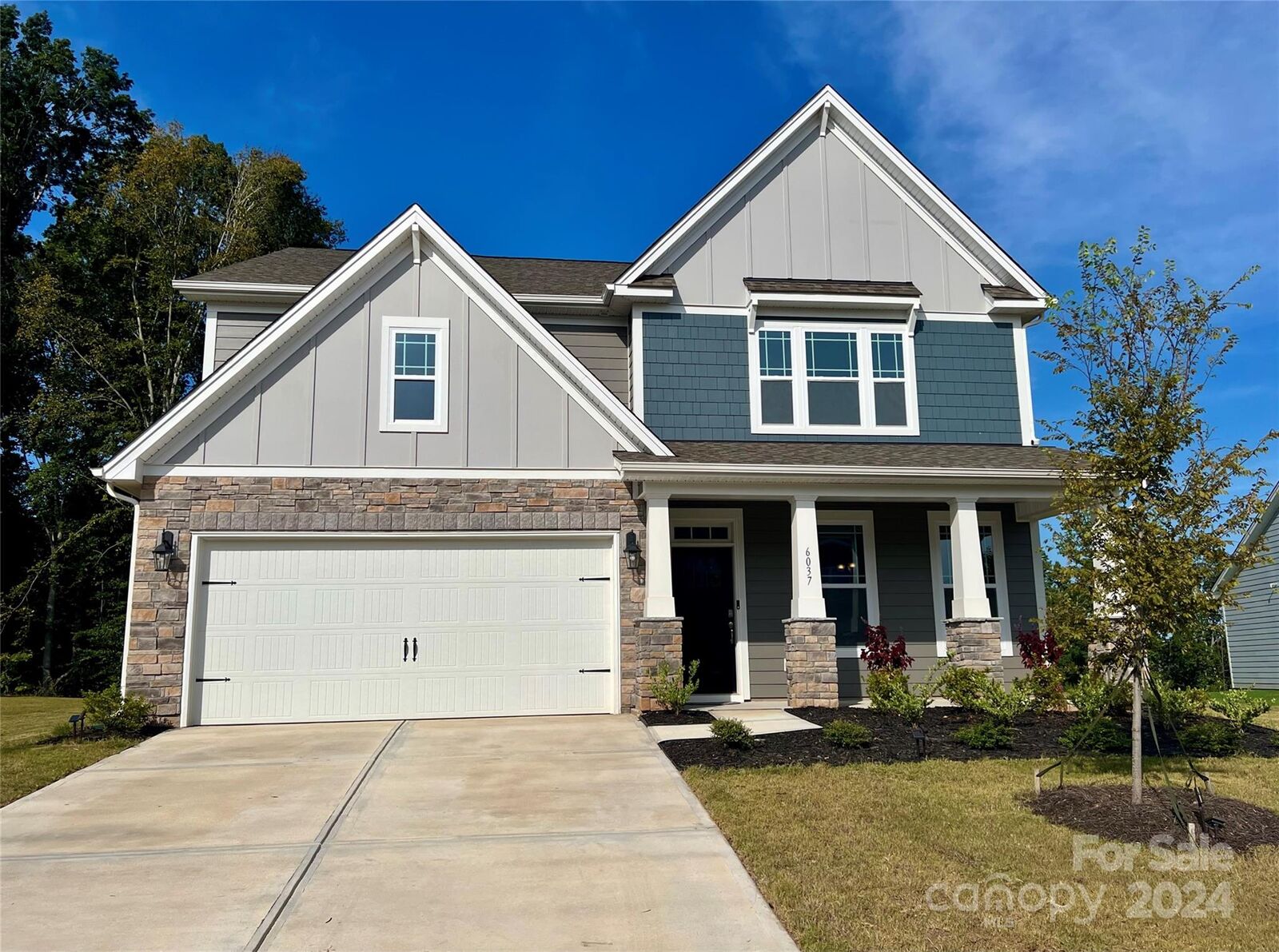 Property Photo: 6037 Treehouse Drive NC 28214
