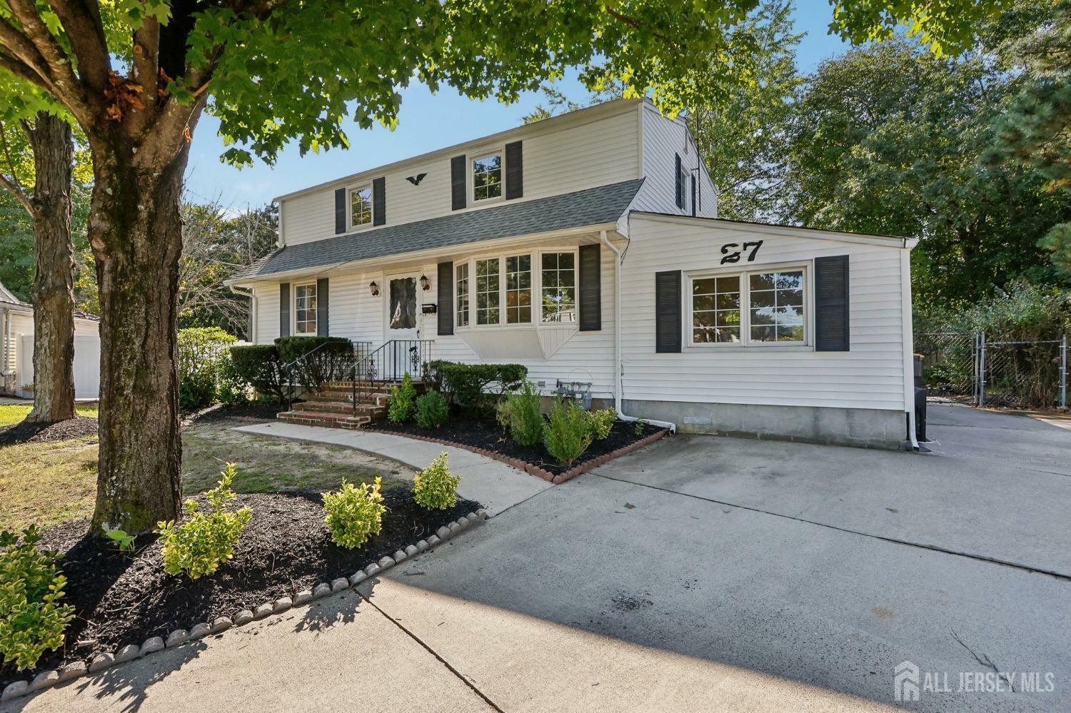 Property Photo:  27 Culver Court  NJ 08857 