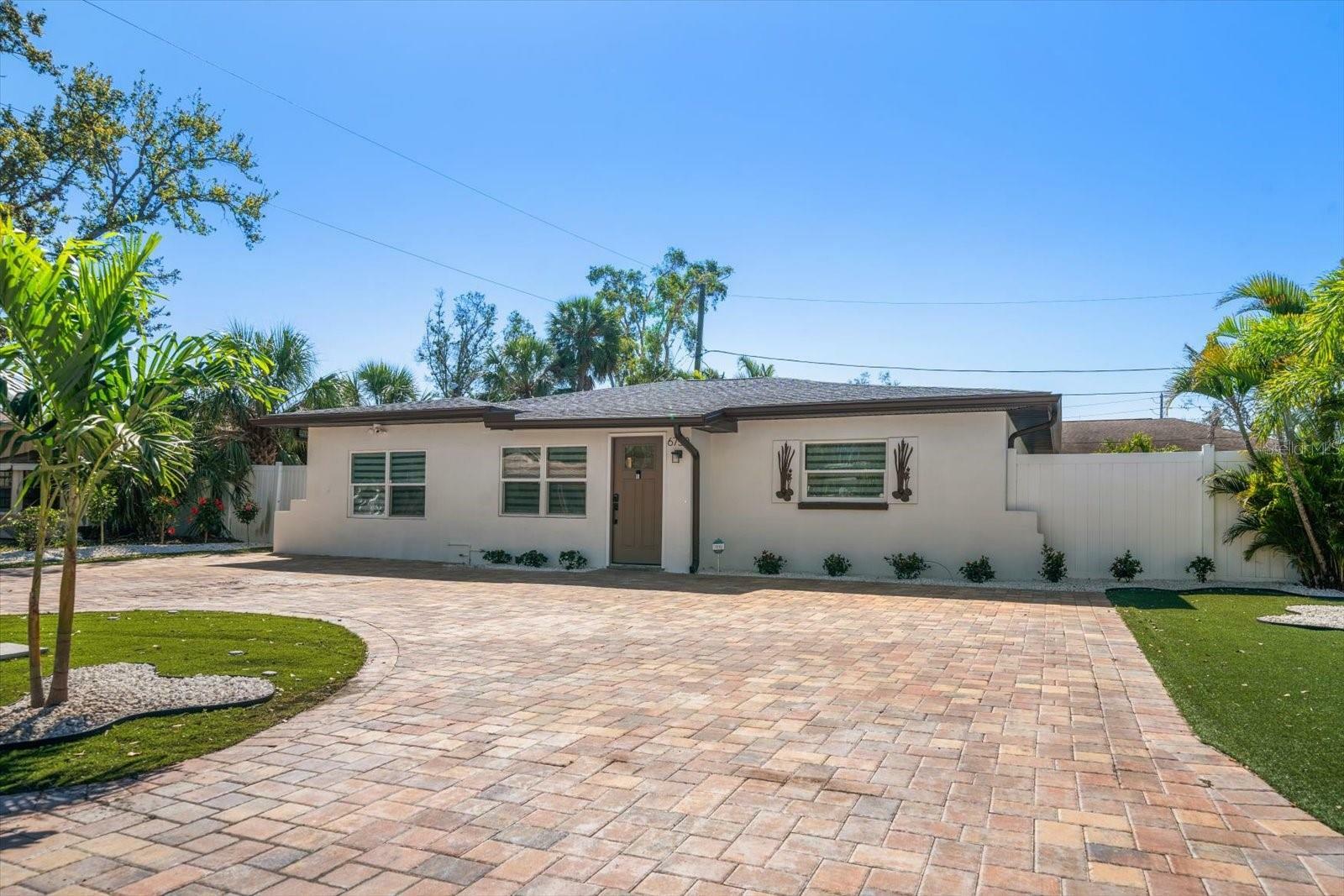 Property Photo:  6750 W Flamingo Way S  FL 33707 