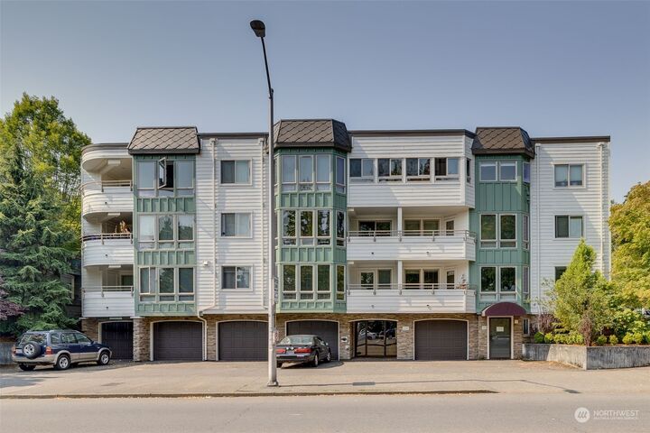12349  Roosevelt Way  NE 203  Seattle WA 98125 photo