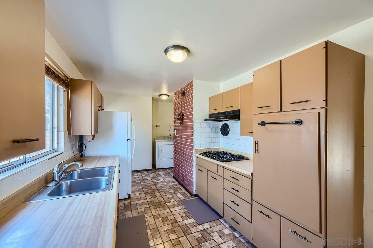 Property Photo:  1334 Braddock St  CA 92114 