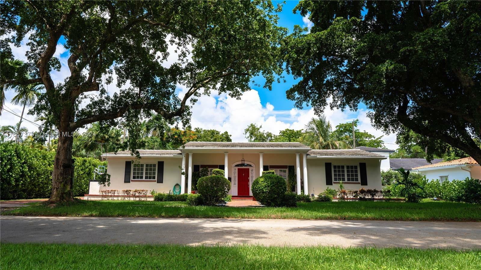 Property Photo:  1535 Baracoa Ave  FL 33146 