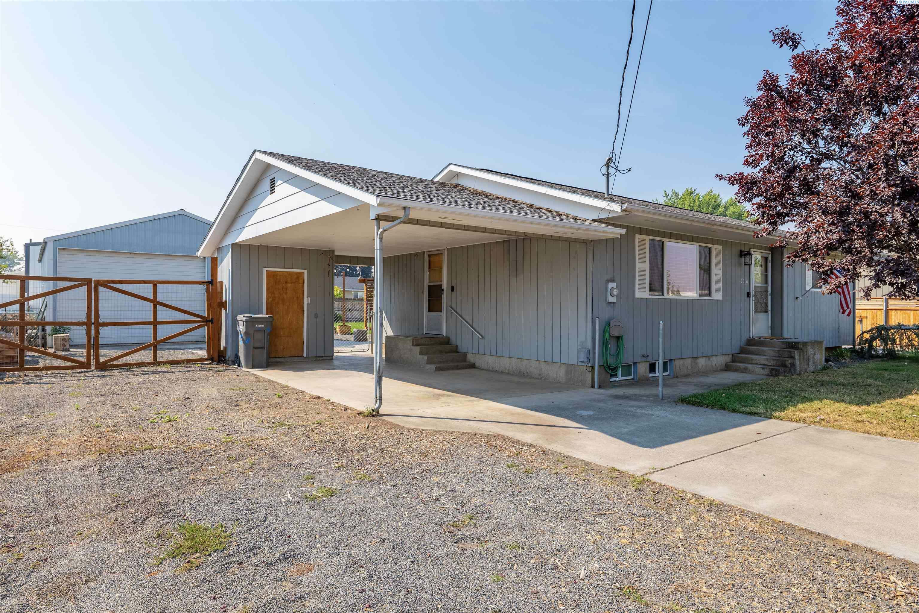 Property Photo:  2031 9th Avenue  WA 99403 