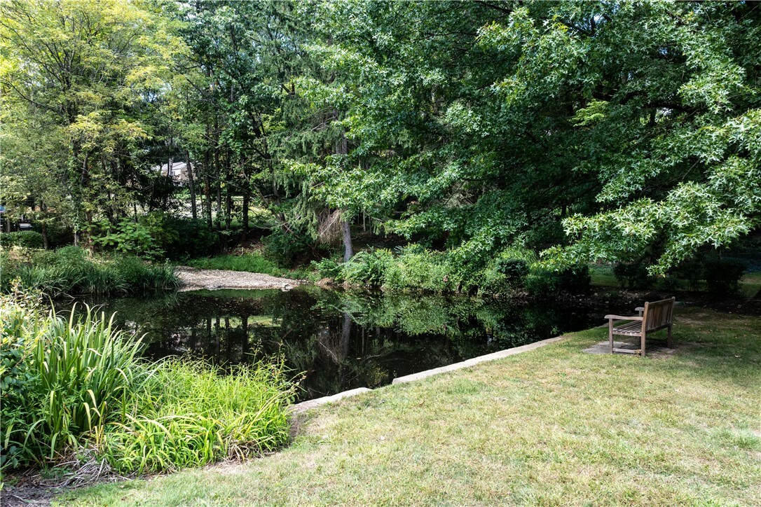 Property Photo:  108 Saybrook Harbor  PA 15015 