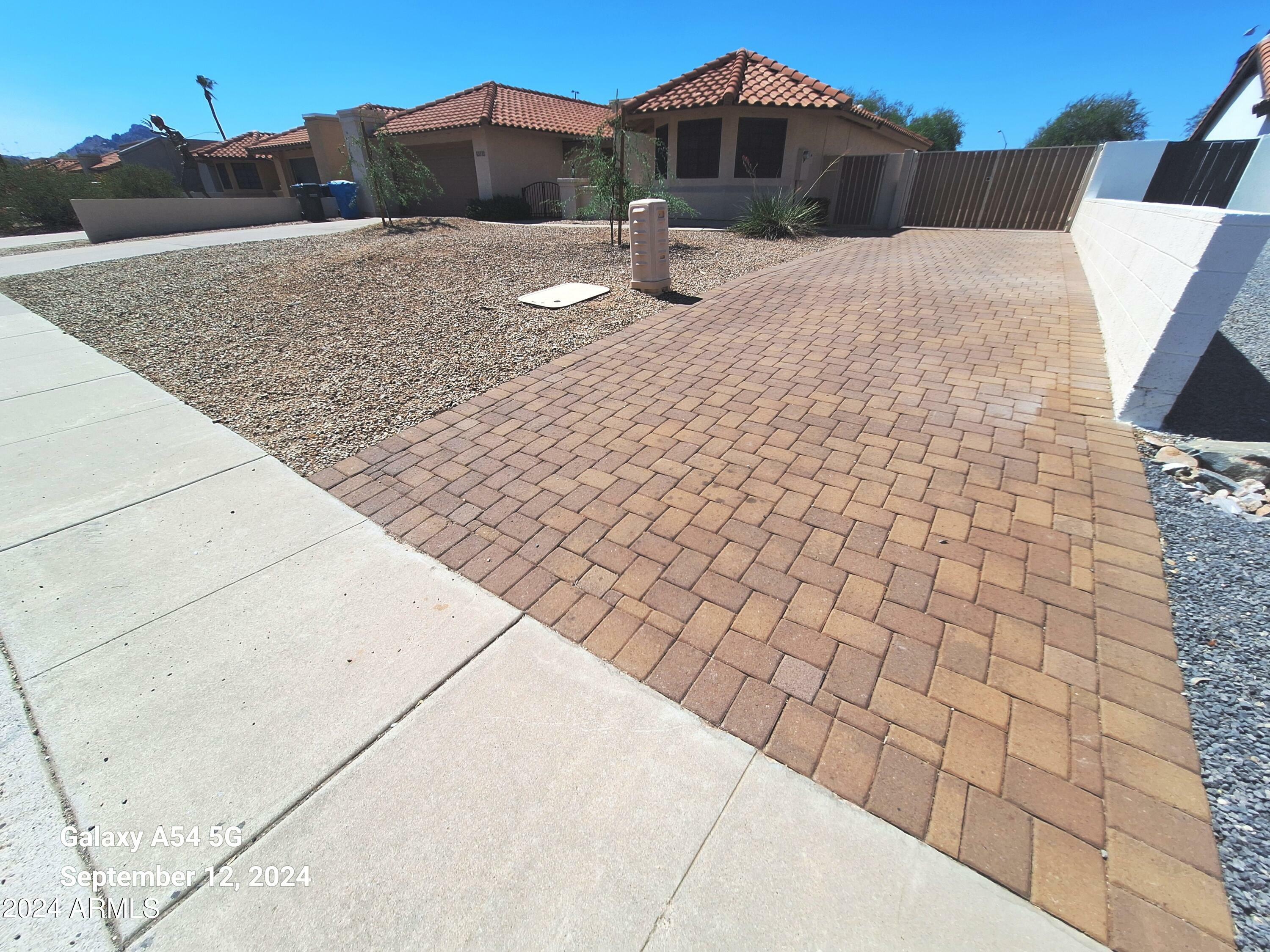 Property Photo:  10818 N 33rd Place  AZ 85028 