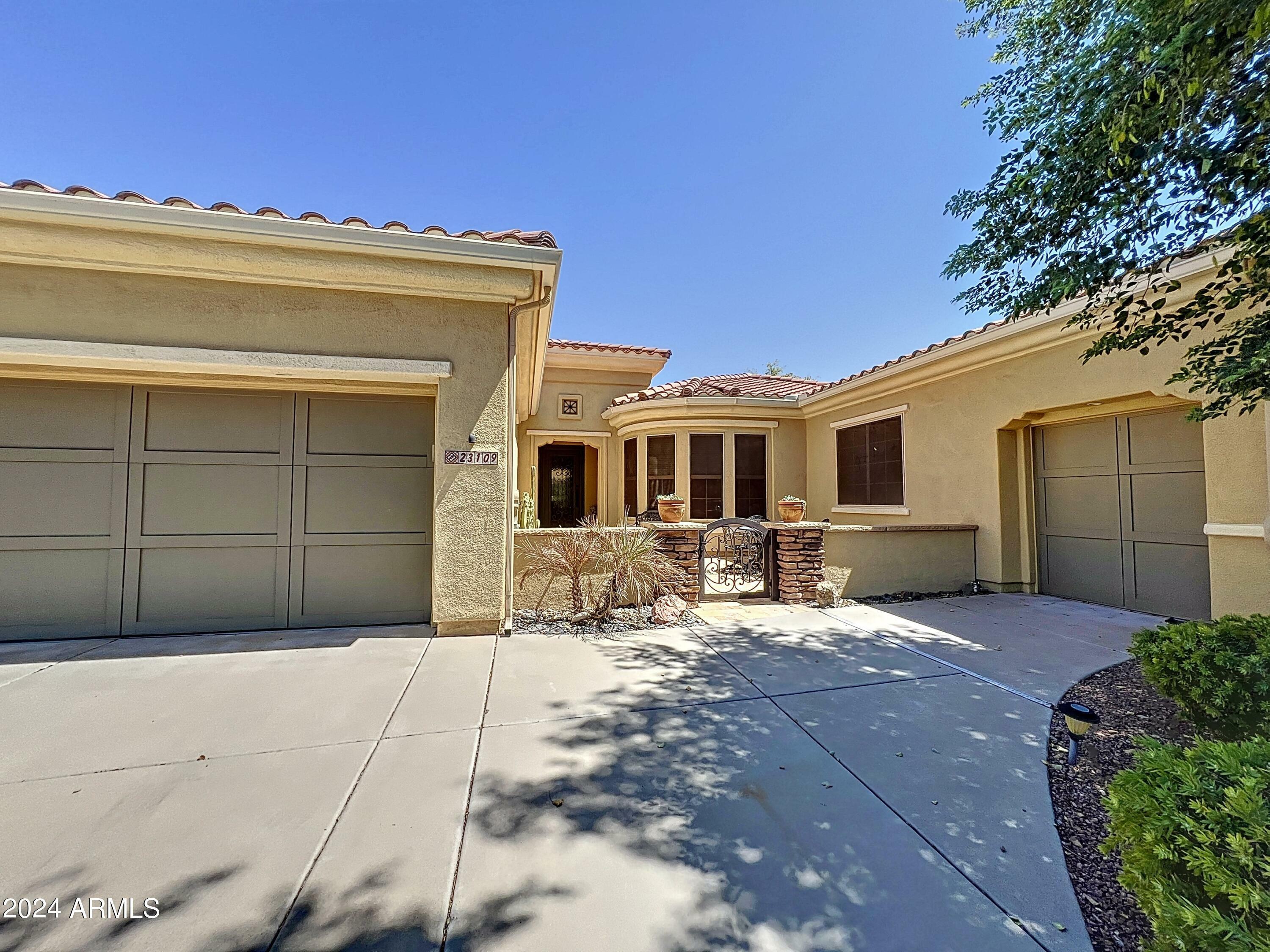 Property Photo:  23109 N Cardenas Drive N  AZ 85375 