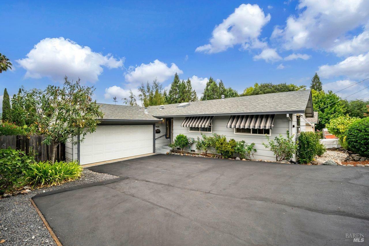 455 Powell Avenue  Healdsburg CA 95448 photo