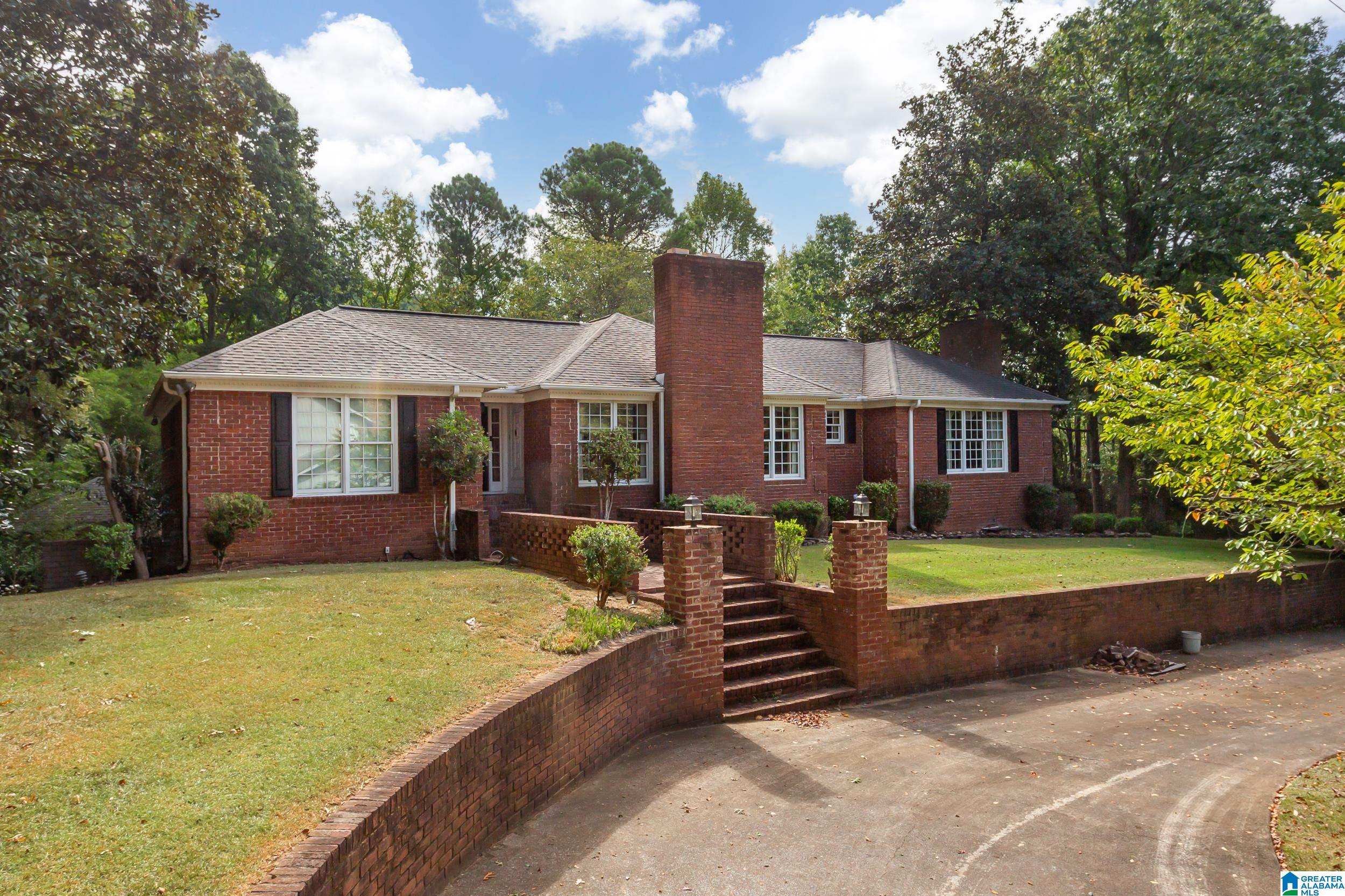 Property Photo:  1517 Hickory Lane  AL 36207 