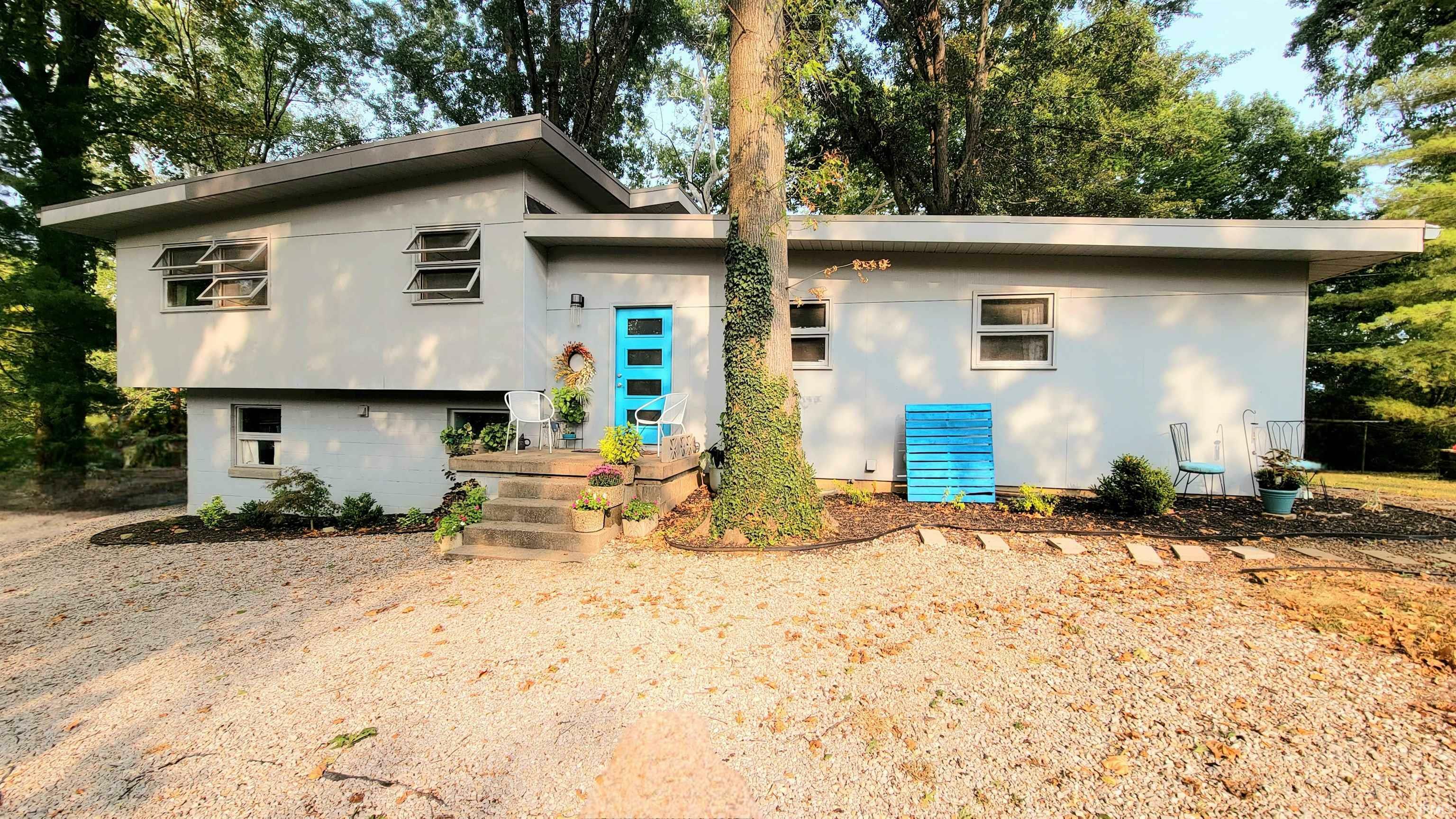 Property Photo:  9201 Old State Road  IN 47711-6934 