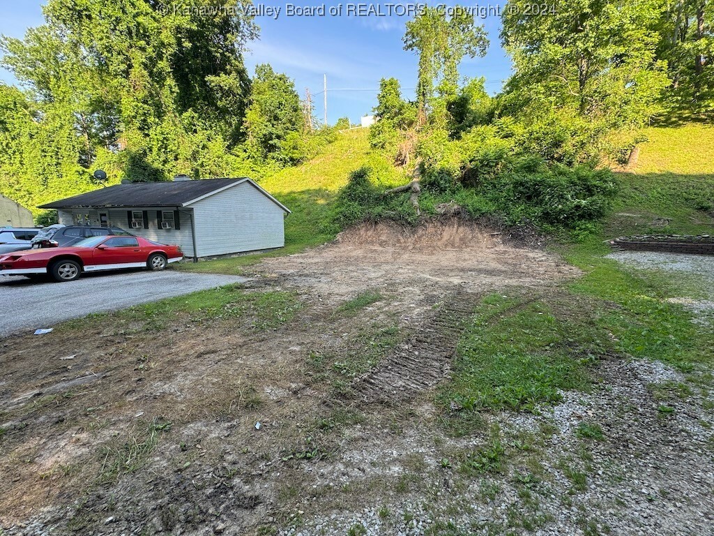 1018 Green Meadow Road  Charleston WV 25314 photo