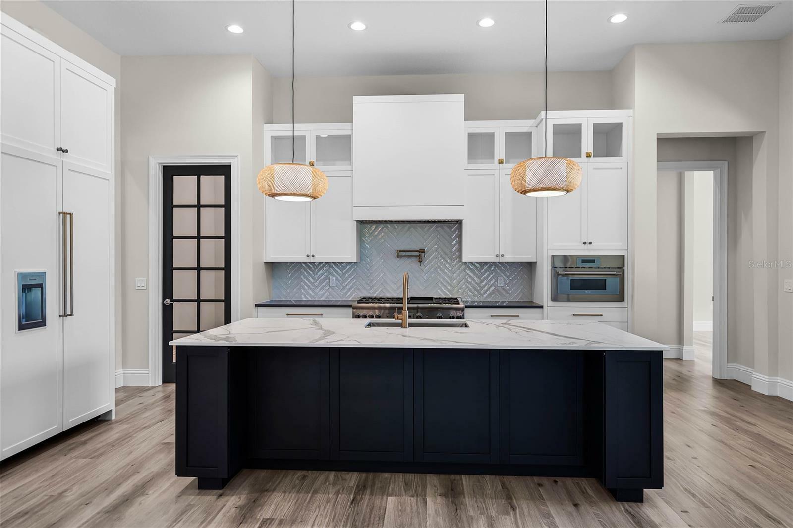 Property Photo:  705 Largovista Drive  FL 34787 