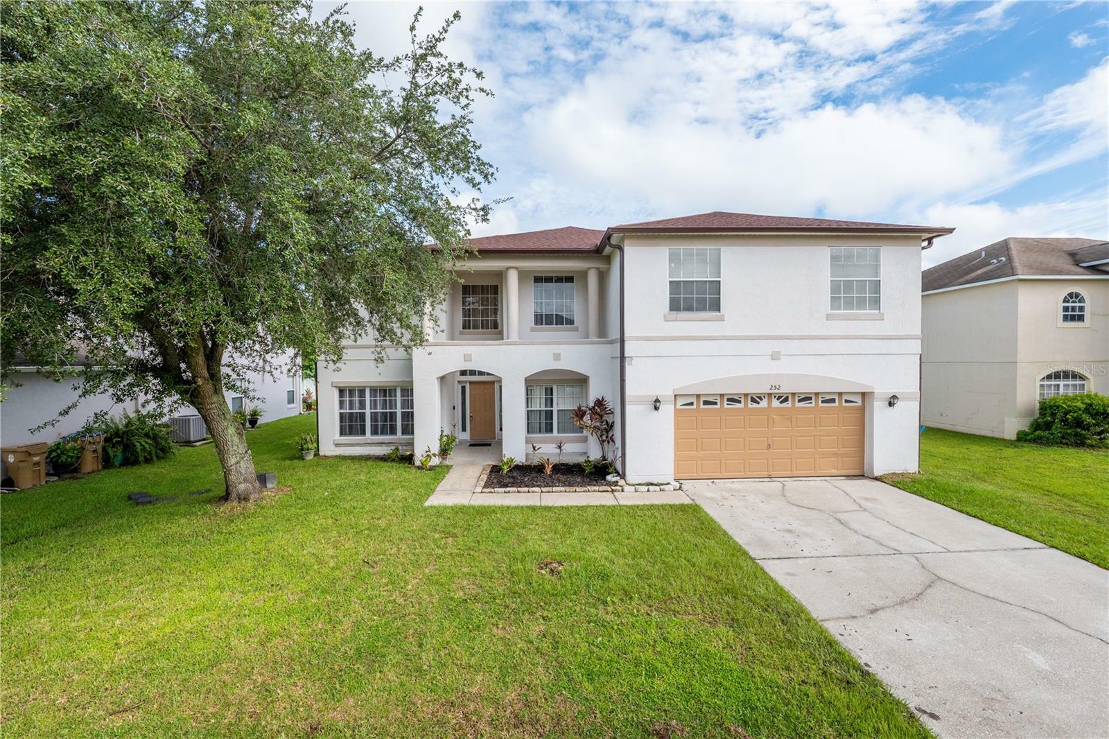 Property Photo:  252 Abbotsbury Drive  FL 34758 