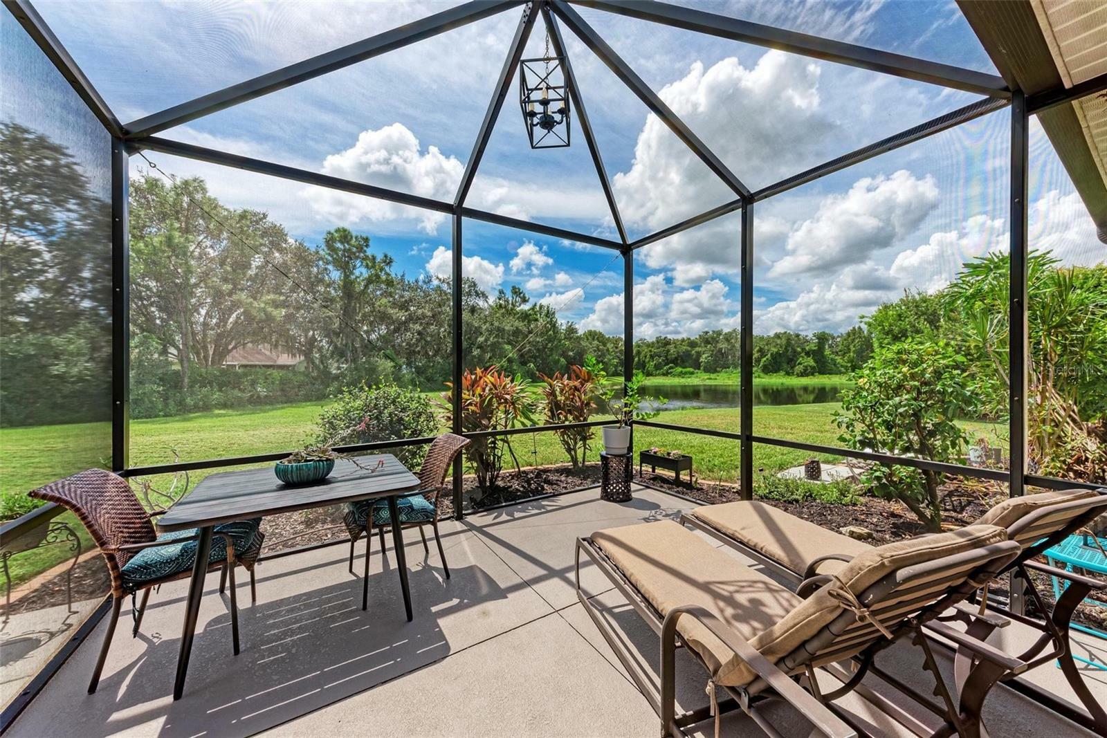 Property Photo: 11735 Fennemore Way FL 34219