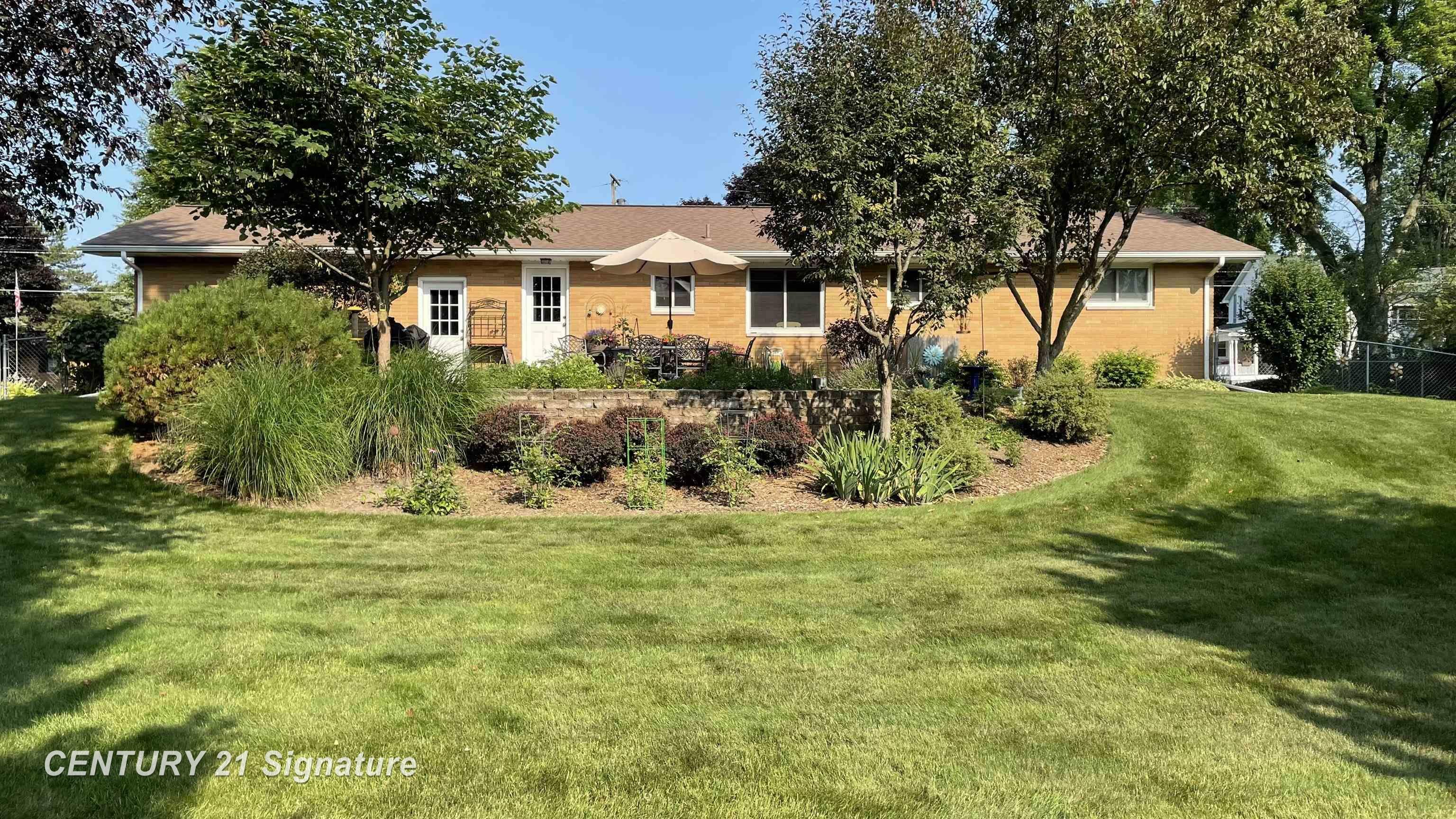 Property Photo:  1340 Trout Drive  MI 48638 