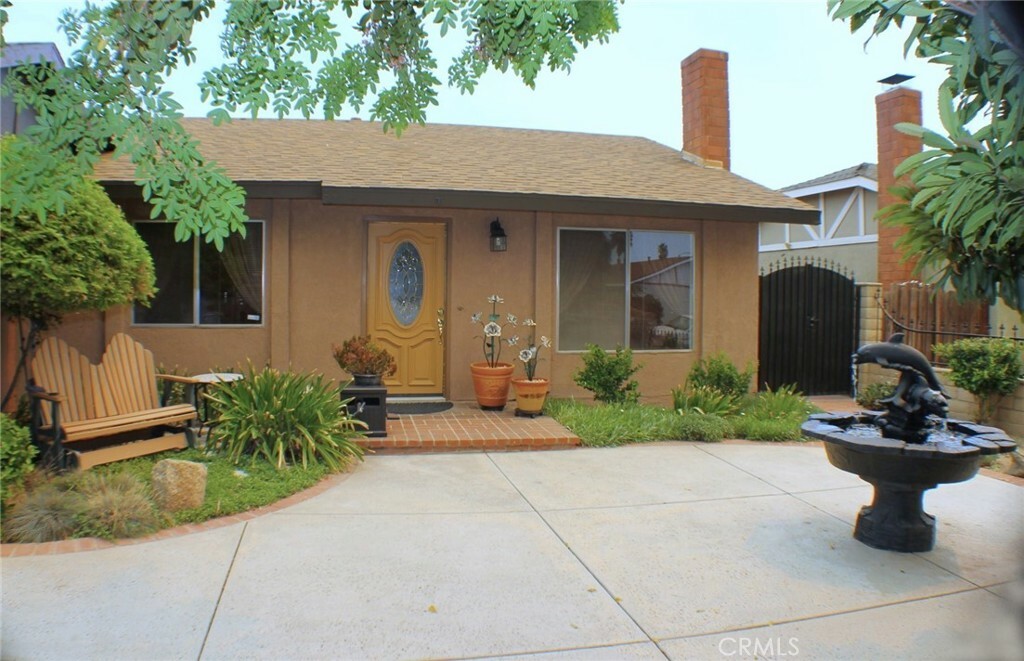 Property Photo:  13876 Flaming Arrow Drive  CA 92553 