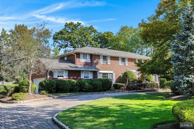 Property Photo:  3 Goodhart Drive  NJ 07039 