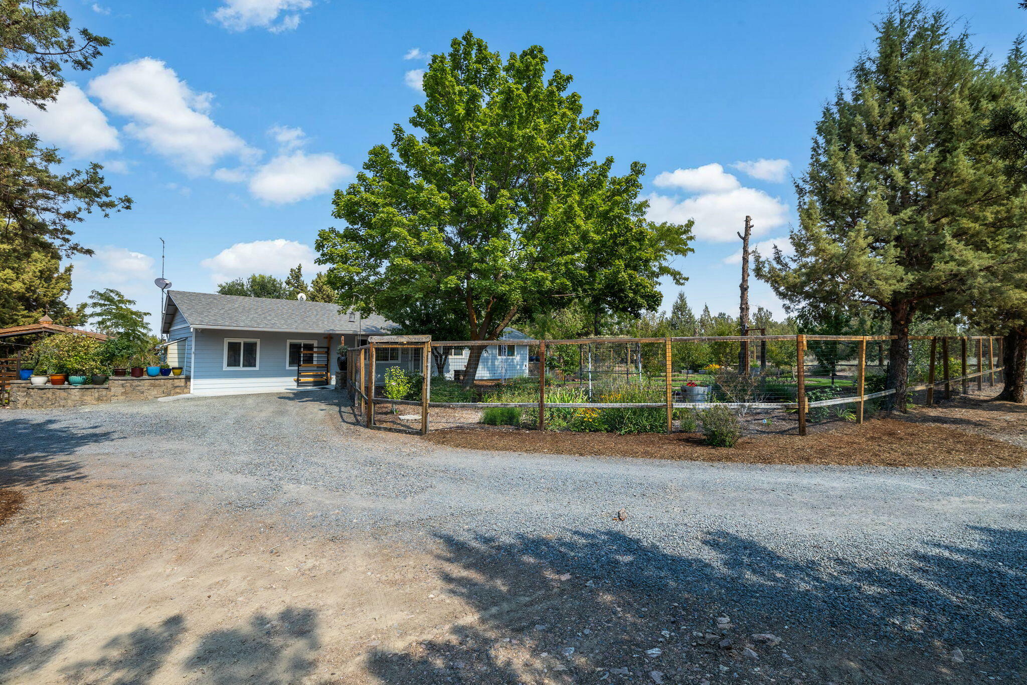 Property Photo:  6701 SW Highland Drive  OR 97753 