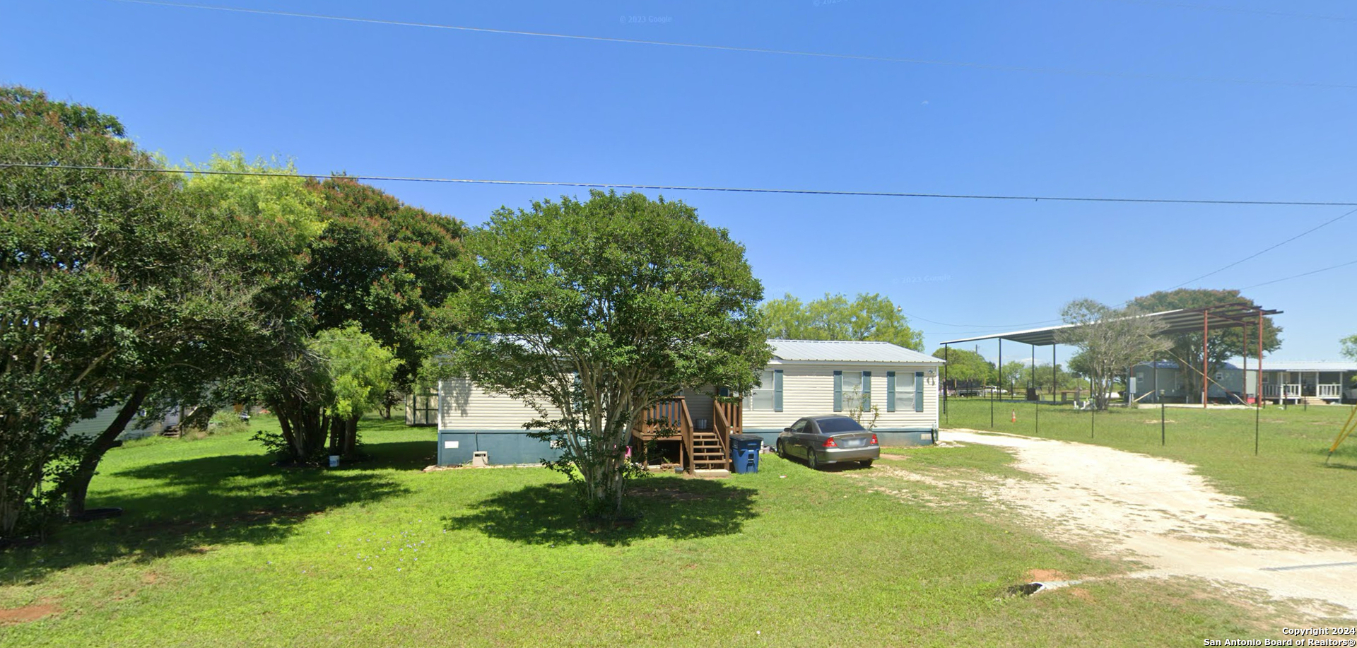 Property Photo:  136 Creekway Ln  TX 78155 